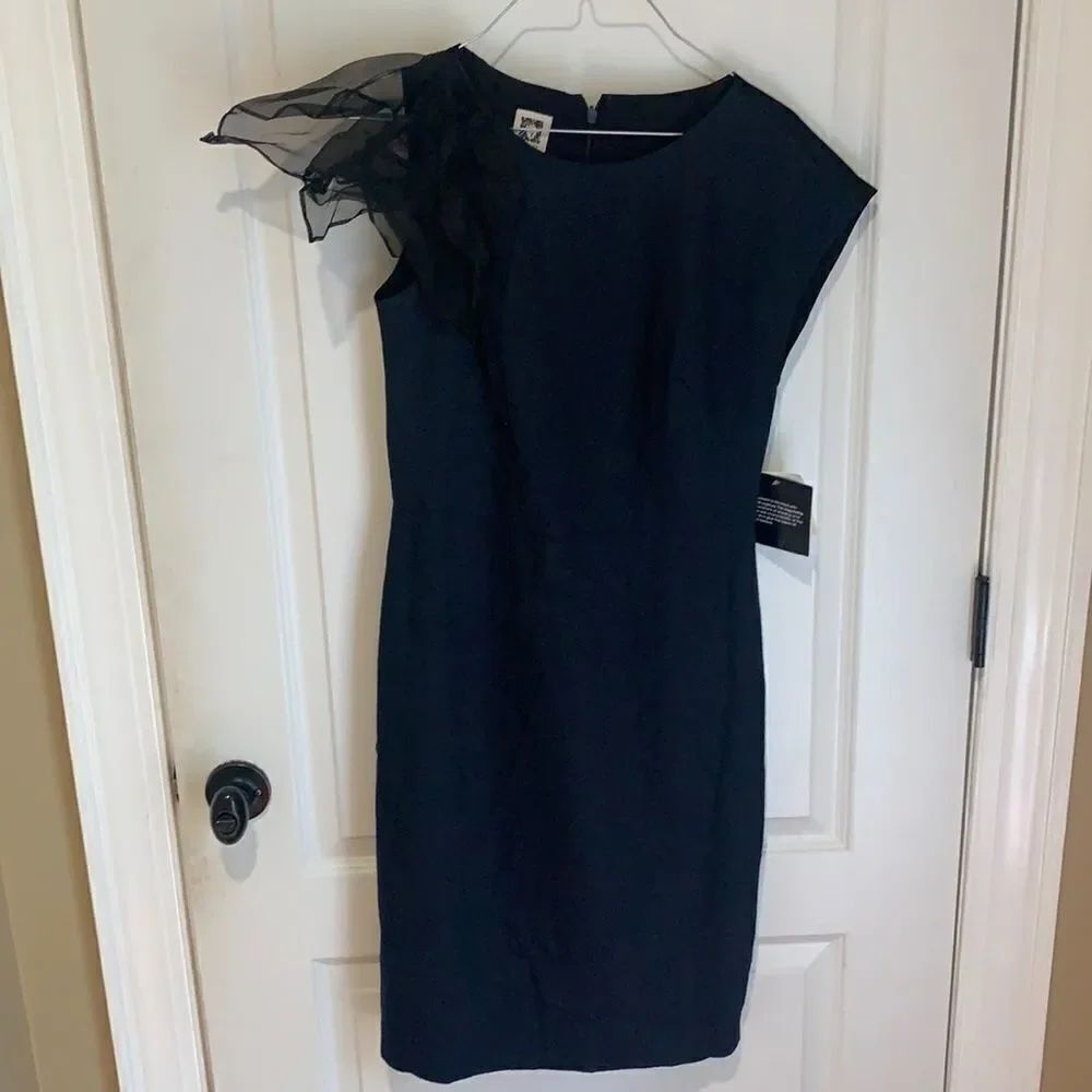 Anne Klein formal Pleiades black dress with silk with sleeve detail size 2